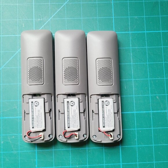 AT&T 3 Handset DECT 6.0 Cordless Answering System with Caller ID/Call Waiting - Picture 14 of 16